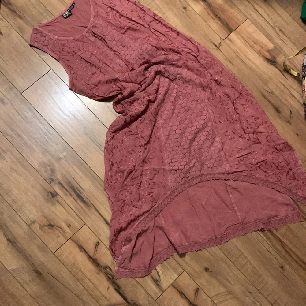 Ananda’s Sleeveless Lace Midi Dress in Rose - Picture 5 of 13